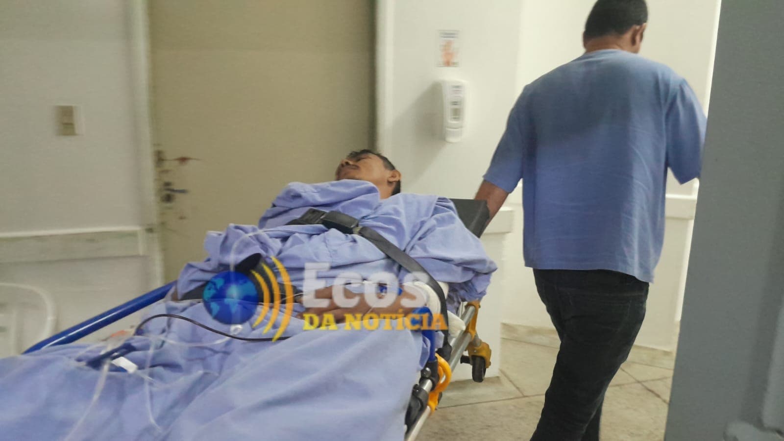 Homem sobrevive a ataque com cinco tiros fugindo pra dentro de cemitério