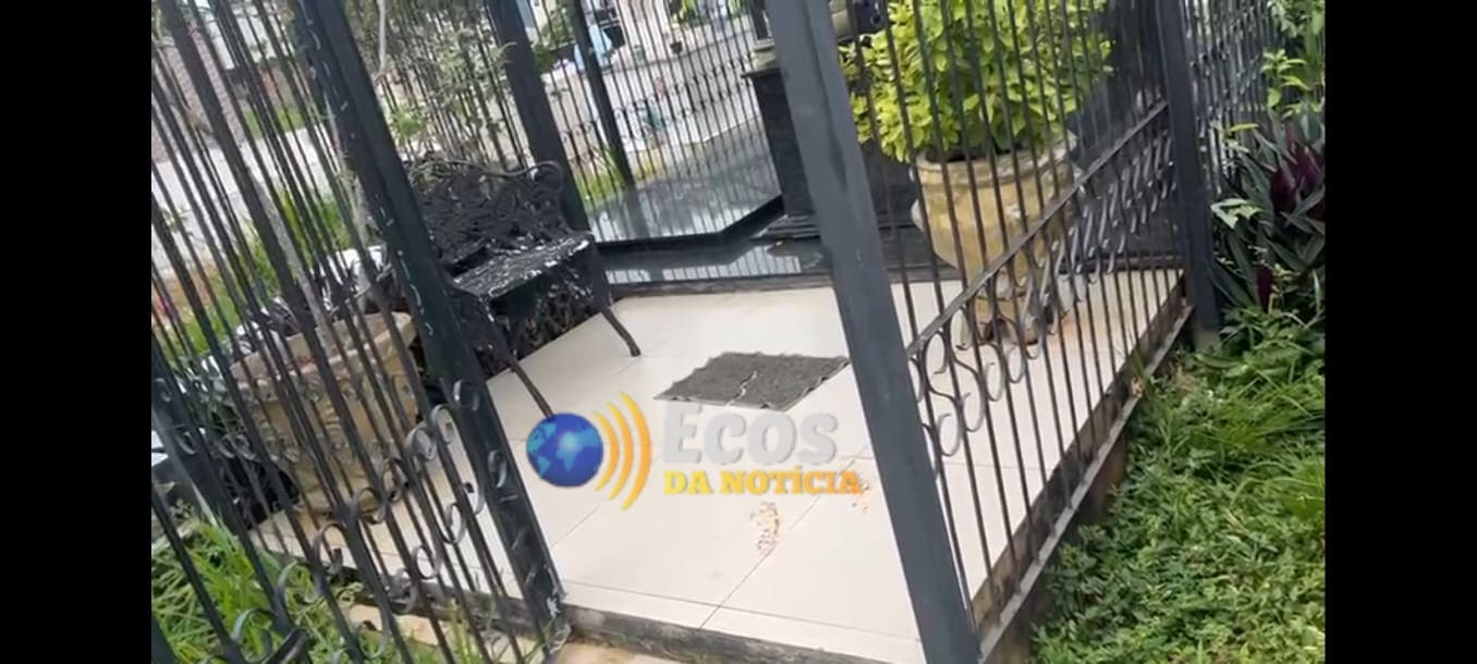 Criminosos invadem cemitério em Rio Branco e furtam objetos de jazigo