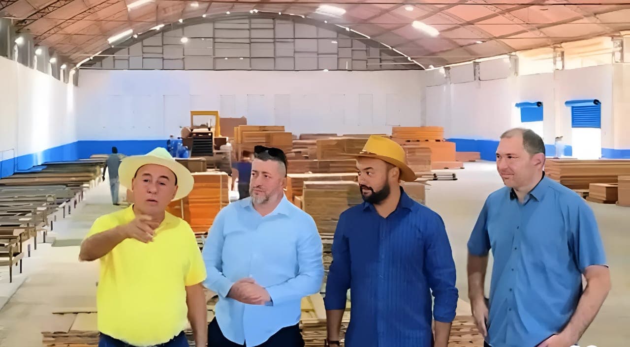 Prefeito Tião Bocalom visita galpão do 1001 Dignidades em Rio Branco: “oposição torce contra, mas já deu certo”