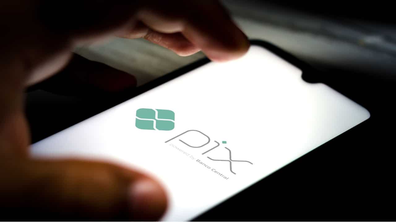 Governo sanciona lei que permite pagamento de fiança via pix