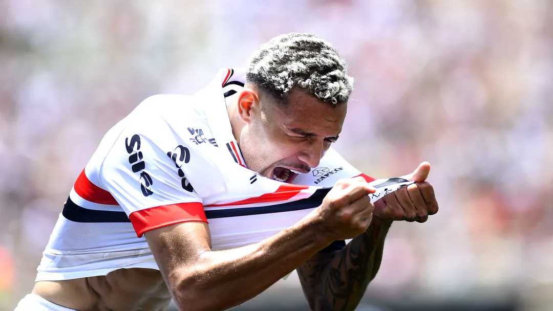 São Paulo vira sobre o Corinthians e é pentacampeão da Copinha