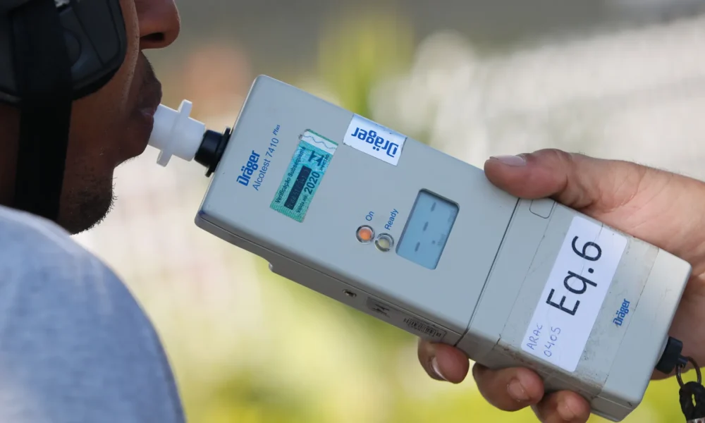 lei-seca-rj-3 Bafômetro deixou de ser obrigatório para motoristas envolvidos em acidentes em 2012 • Fernando Frazão/Agência Brasil