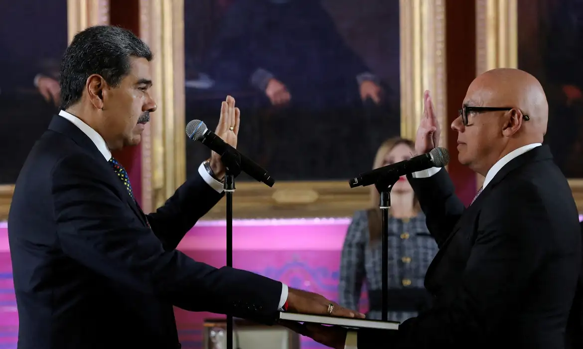 “Não puderam impedir posse”, diz Nicolás Maduro ao assumir Venezuela até 2031