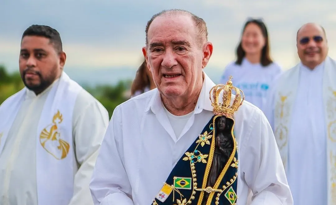 Renato Aragão comemora aniversário de 90 anos em missa no Cristo Redentor
