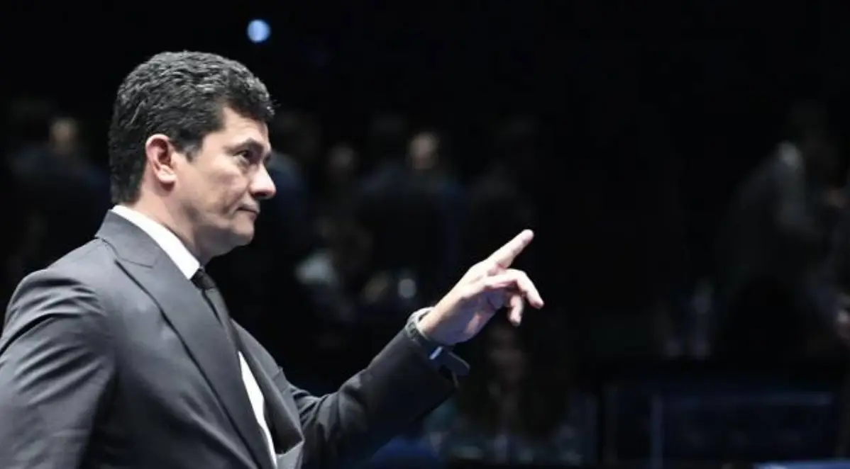 Sérgio Moro diz que governo Lula faz “cortina de fumaça” com ações de Donald Trump