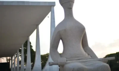 stf Estátua em frente ao prédio do Supremo Tribunal Federal (STF) (Foto: Marcello Casal Jr./Agência Brasil)