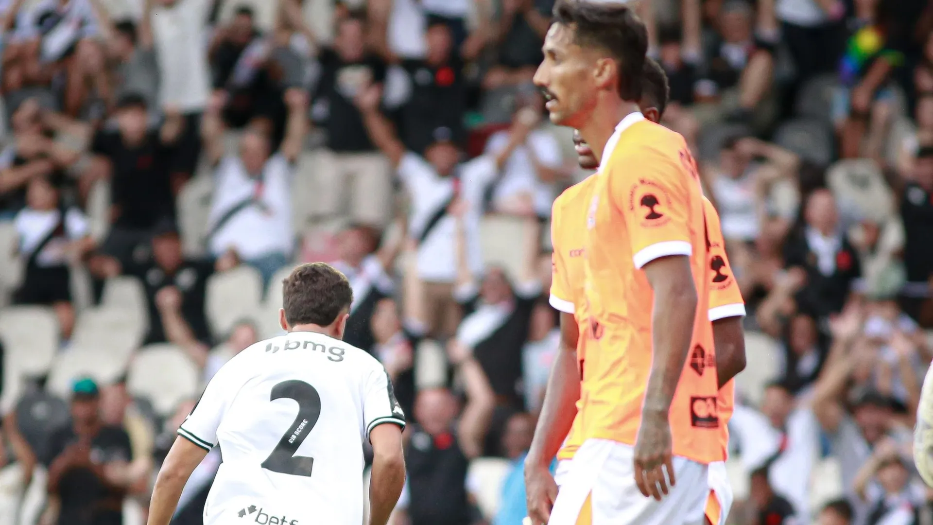 Vasco sai na frente, mas sofre empate do Nova Iguaçu na estreia do Campeonato Carioca