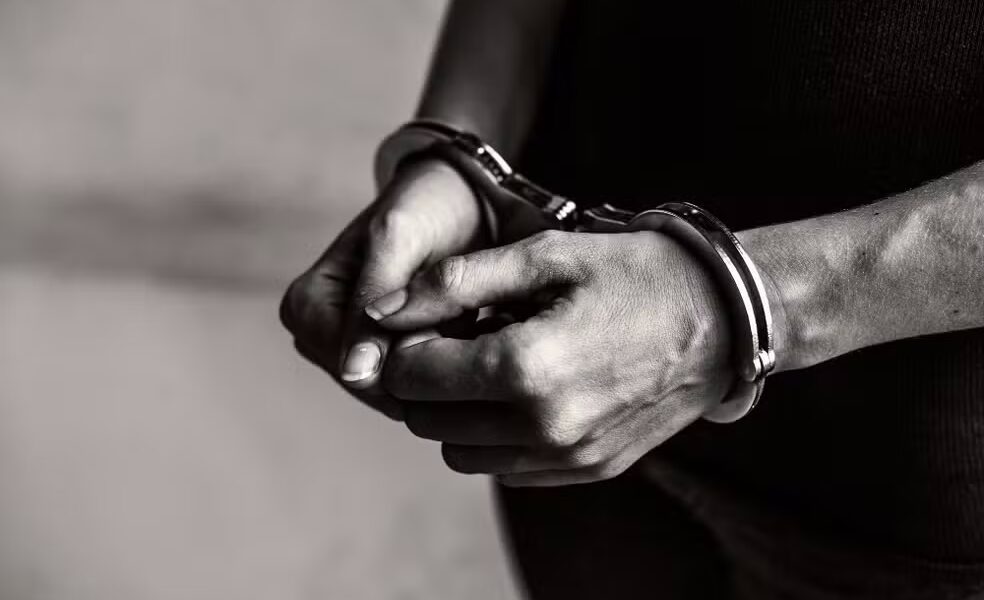 Homem algemado — Foto: Freepik