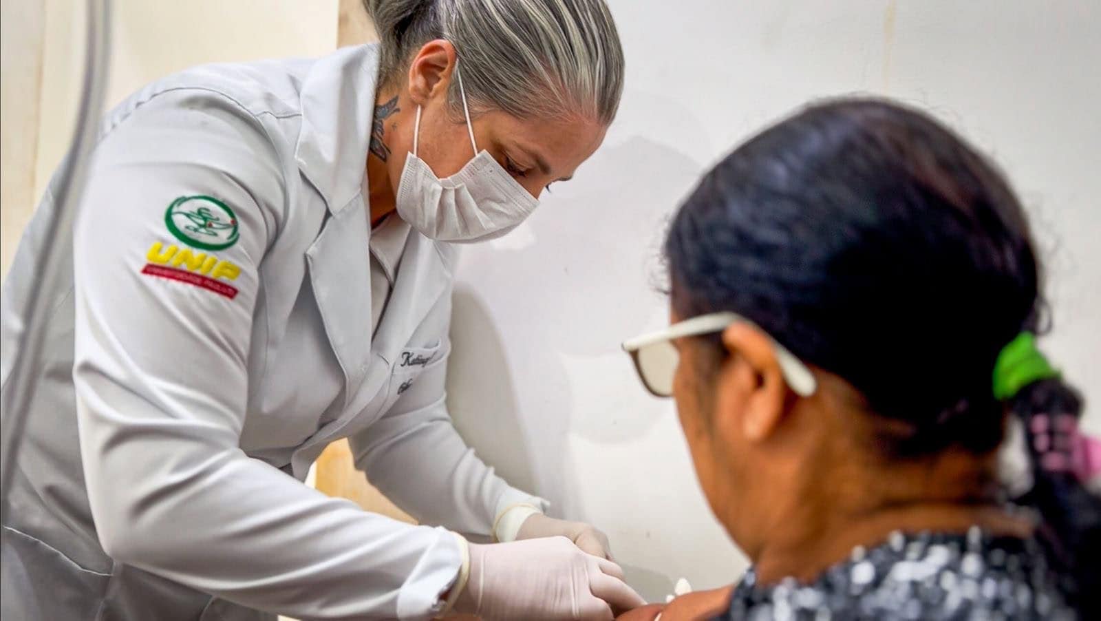 Governo convoca aprovados em concurso da Saúde para inspeção médica, entrega de documentos e posse