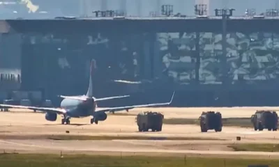 Viaturas dos bombeiros acompanham avião da Gol que pousou em Guarulhos após declarar "pan-pan" • Reprodução/Aviação Guarulhos JPD