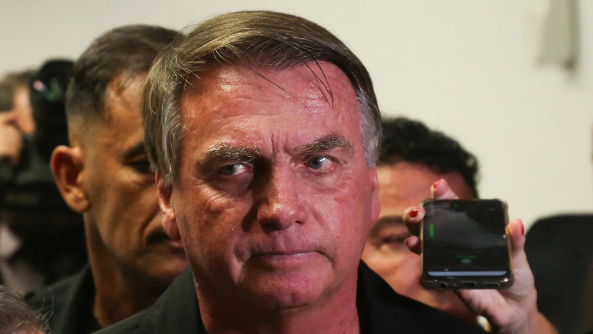 Advogado de Bolsonaro pedirá impedimento de Zanin e Flávio Dino em julgamento