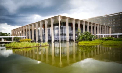 Itamaraty-Palacio-RelacoesExteriores-Ministerio-Fachada-Diplomacia-Lago-50-scaled-1-848x477