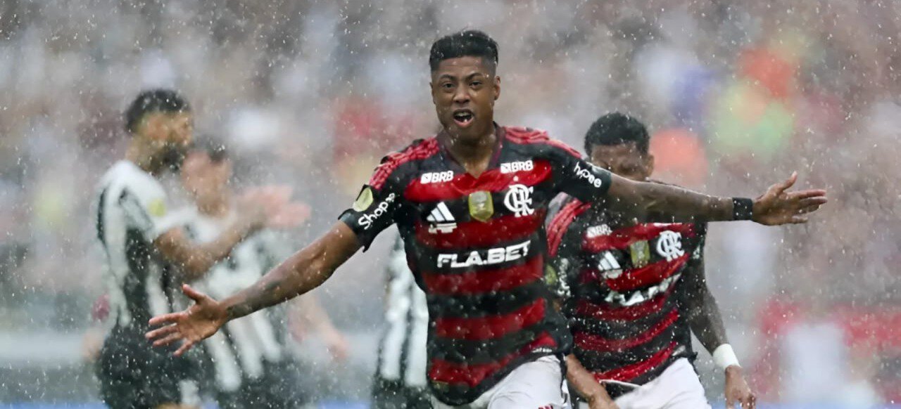 Flamengo vence o Botafogo e fatura o tricampeonato da Supercopa do Brasil