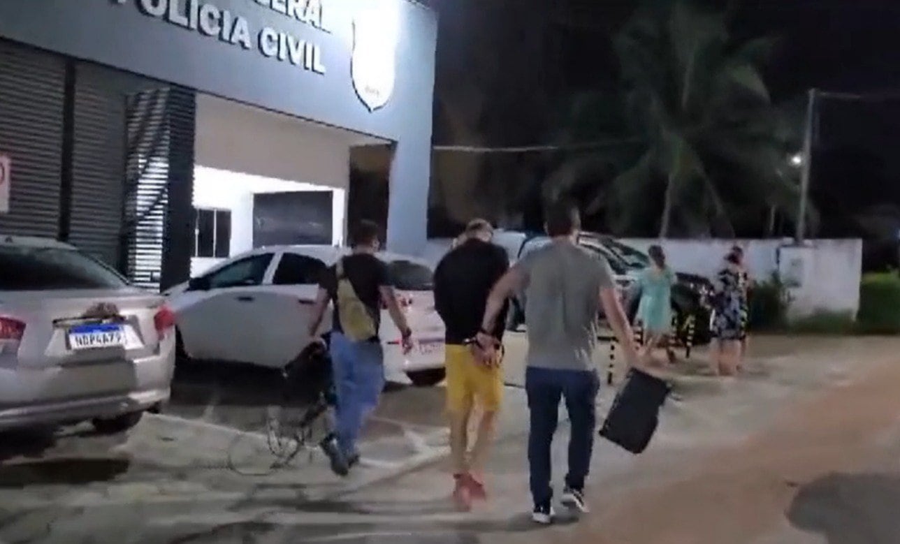 Monitorado é preso com droga e arma de fogo em Cruzeiro do Sul