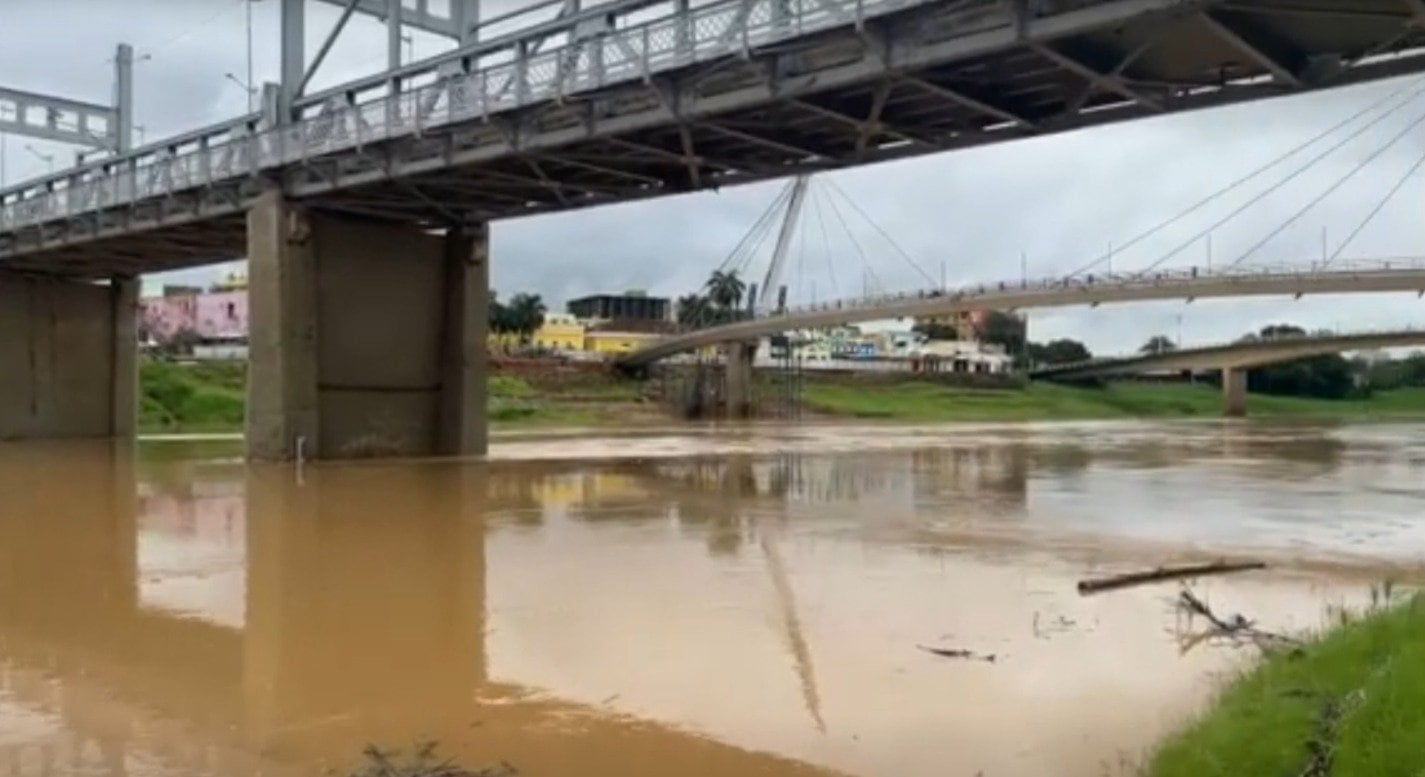 Com chuva intensa, Rio Acre sobe 15 centímetros em 3 horas