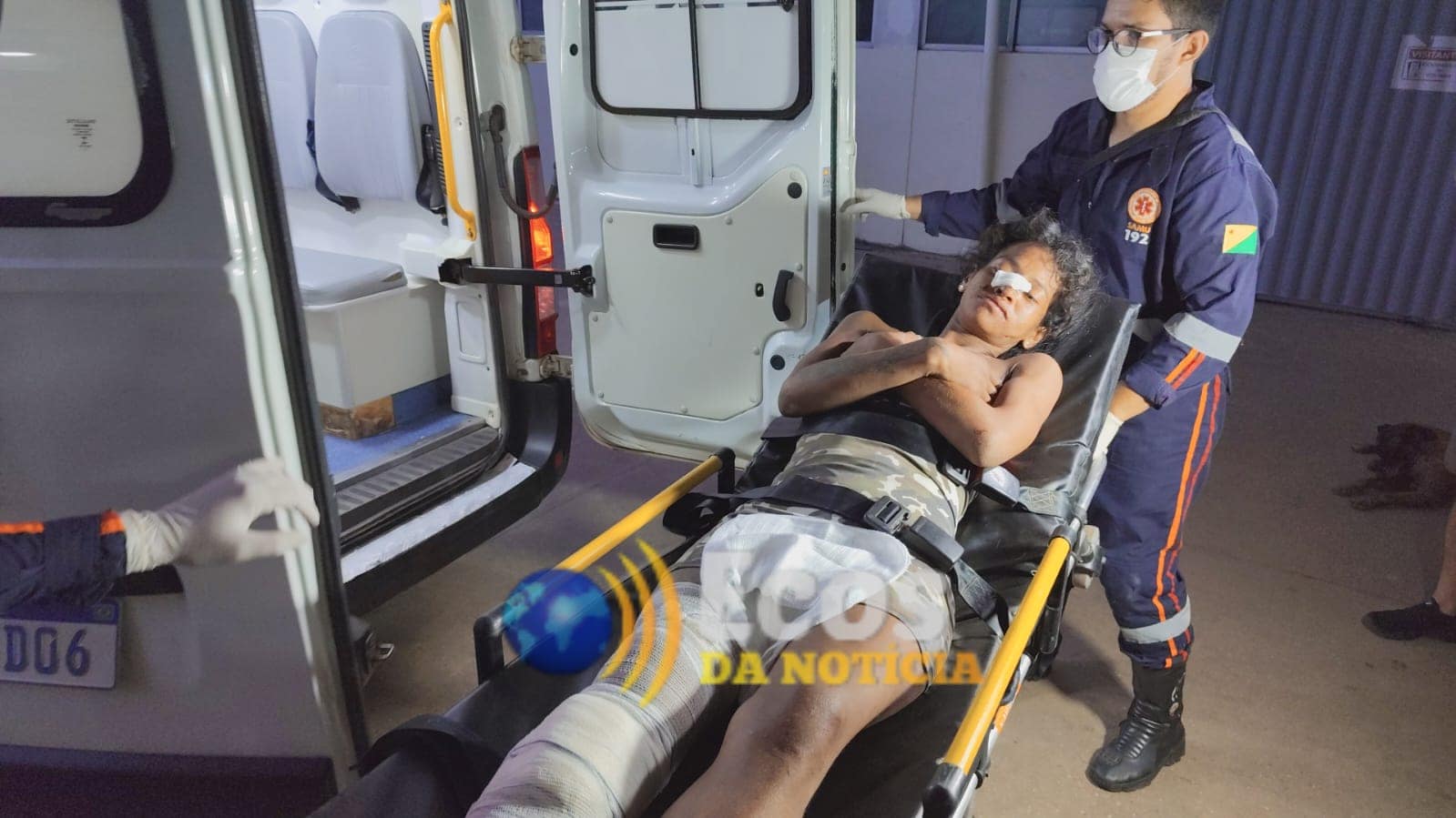 Mulher é agredida com barra de ferro e socos; jovem já havia sido vítima de faccionados e suspeita de esfaquear cliente