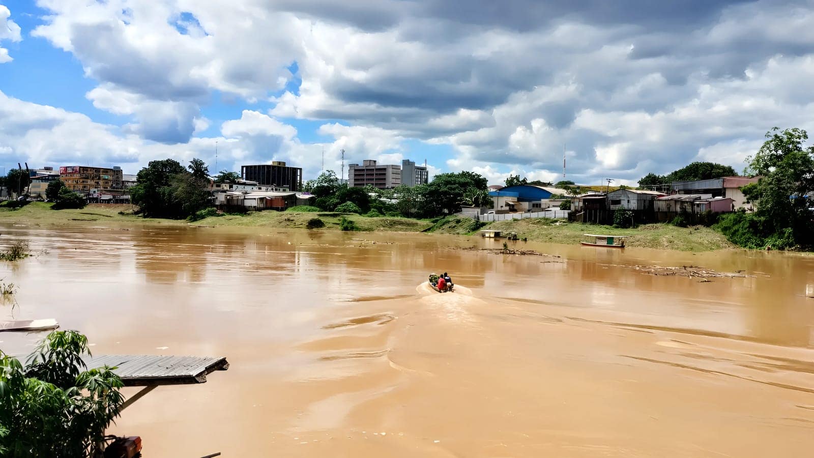 Rio Acre apresenta leve recuo, mas segue acima dos 11 metros