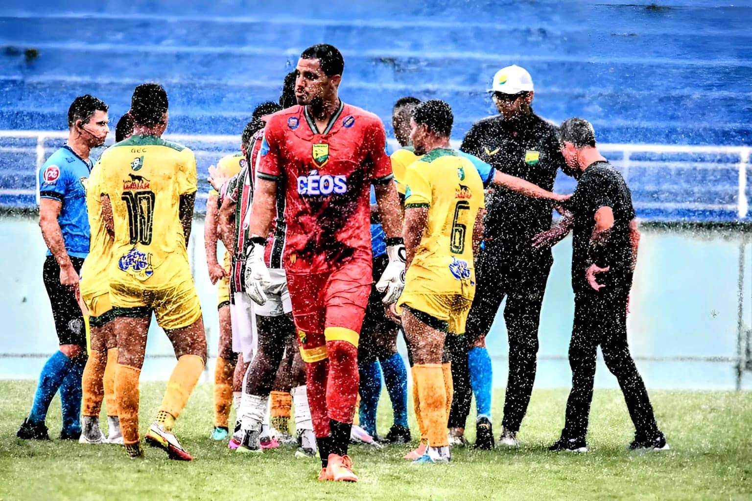 Forte chuva adia a realização da partida Galvez x Independência