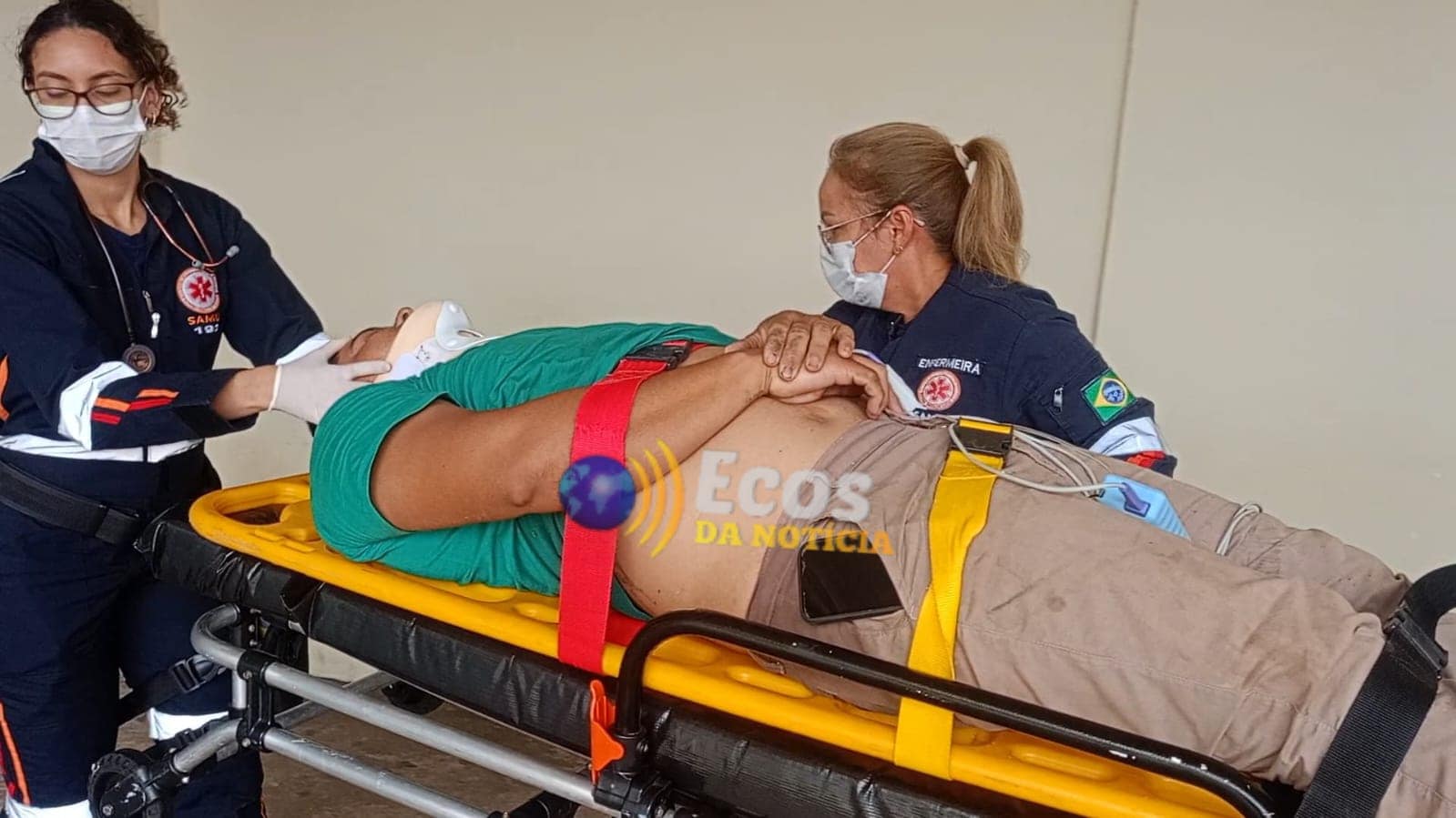 Trabalhador cai de escada enquanto fazia manutenção em placas solares na capital