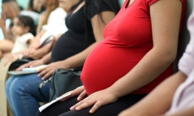 De acordo com a OMS, a gestação na adolescência está associada a um aumento significativo de complicações para a mãe, o feto e o recém-nascido. Foto: Rodrigo Nunes/MS
