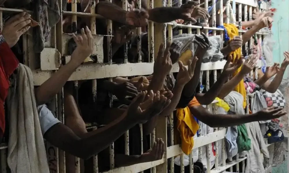 faccoes-criminosas-1 O sistema prisional brasileiro sempre enfrentou grandes desafios, incluindo a superlotação das penitenciárias (Foto: CNJ/Divulgação)