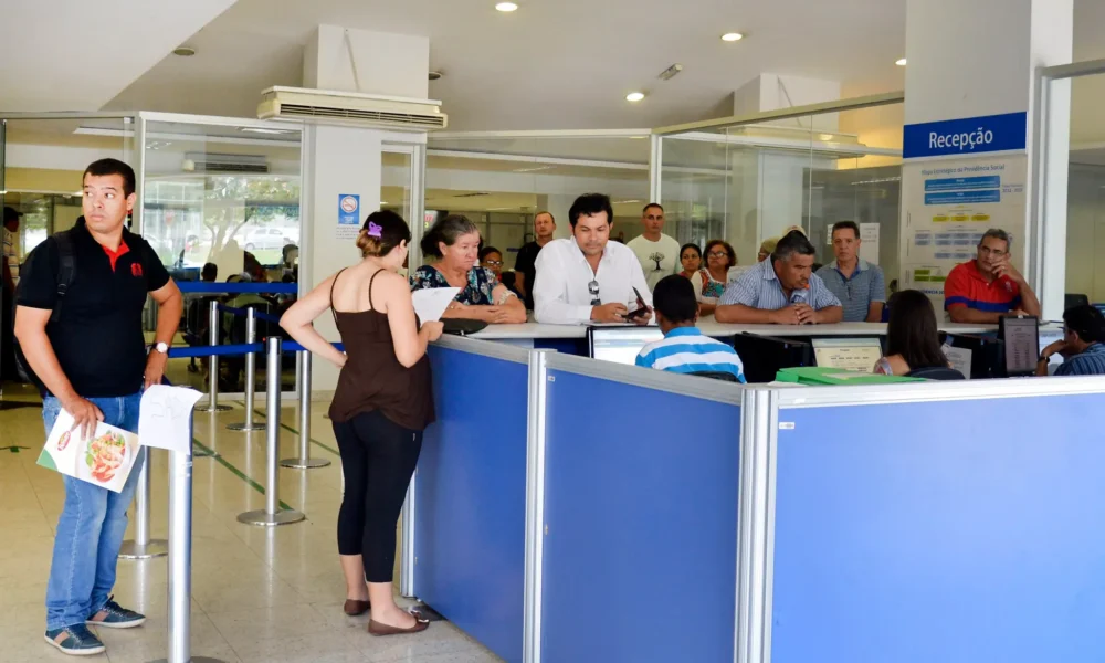 fila-nss (Valter Campanato/ Agência Brasil)