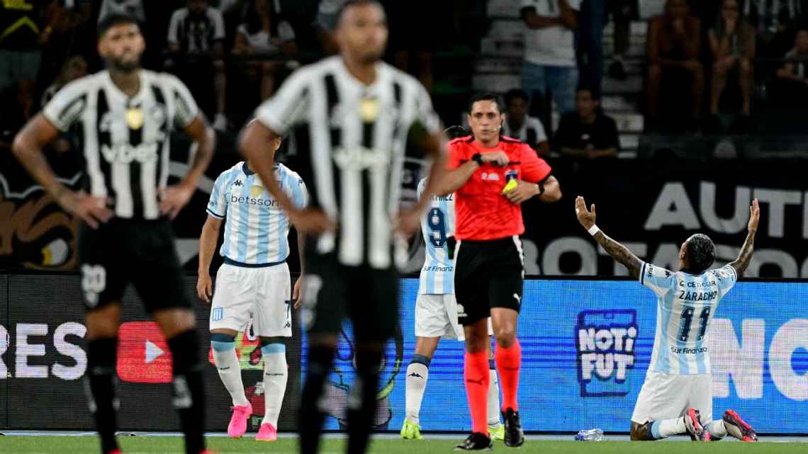Racing volta a castigar o Botafogo, ‘cala’ o Nilton Santos e é campeão da Recopa