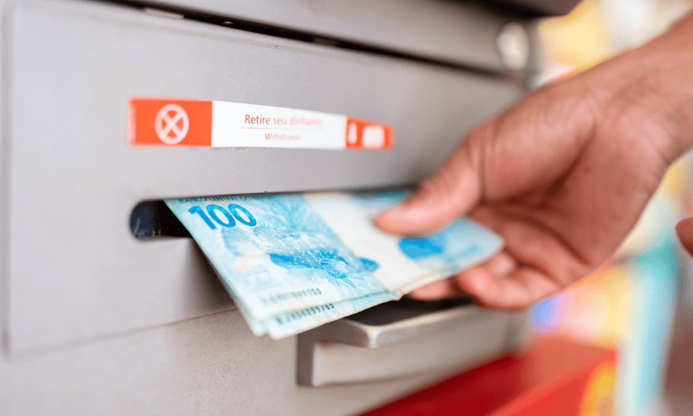 Dinheiro (Imagem: Shutterstock)