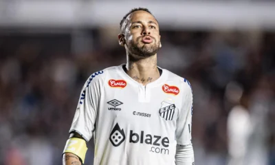 neymar-reestreia-santos-paulista_1-e1738818552216 Neymar durante reestreia pelo Santos • Reprodução/X/Santos