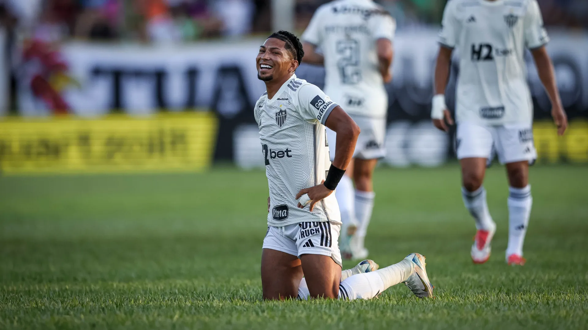 Copa do Brasil 2025: Atlético-MG sofre, mas vence Tocantinópolis no fim e avança