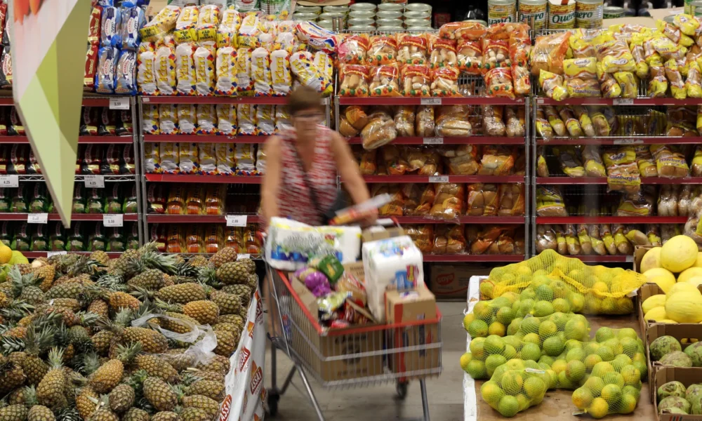 Supermercado em São Paulo (SP) • 11/01/2017REUTERS/Paulo Whitaker