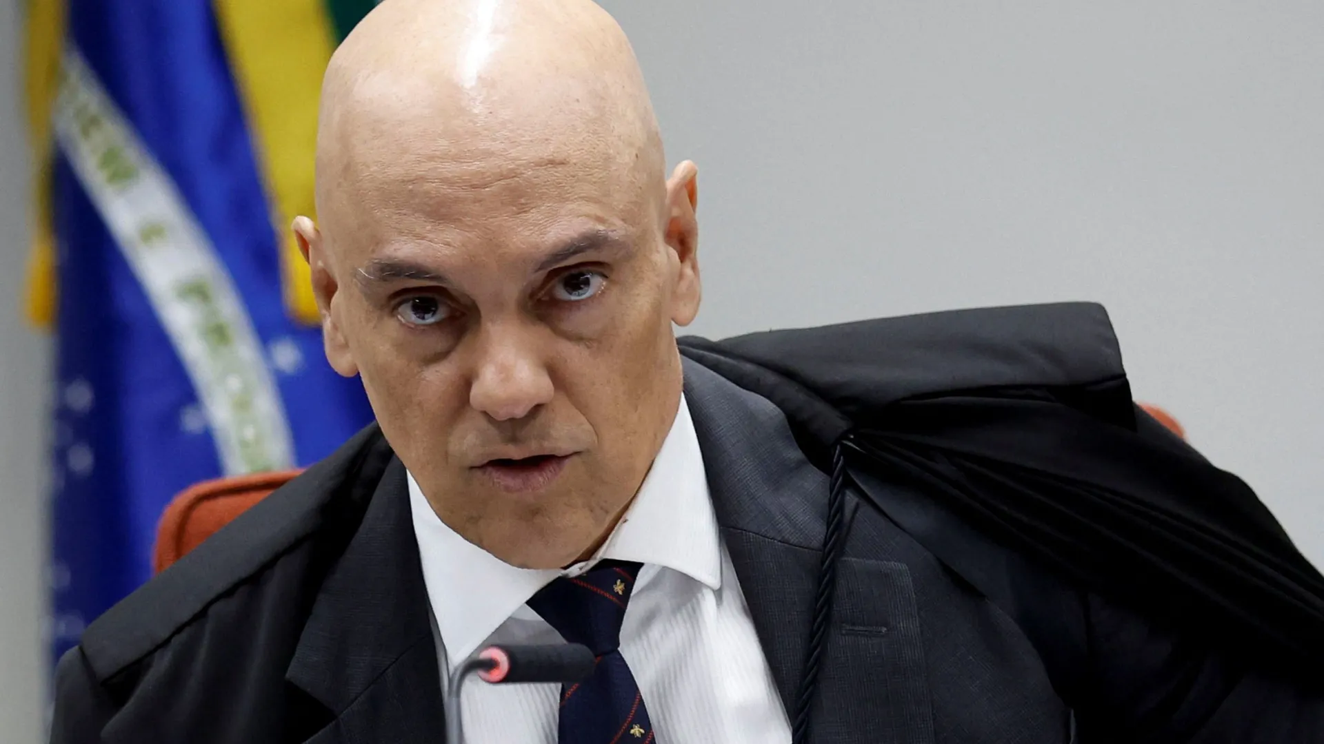 Ministro Alexandre de Moraes determina bloqueio da rede social Rumble no Brasil