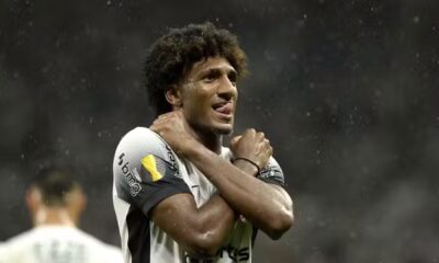 Talles Magno celebra gol em Corinthians x Noroeste (Foto: Marcos Ribolli)