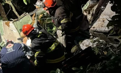 1-WhatsApp-Image-2025-03-09-at-19.22.36 Um homem morreu e outro ficou ferido após a queda de um avião de pequeno porte em Itanhaém, no litoral de São Paulo • Divulgação/Defesa Civil de São Paulo