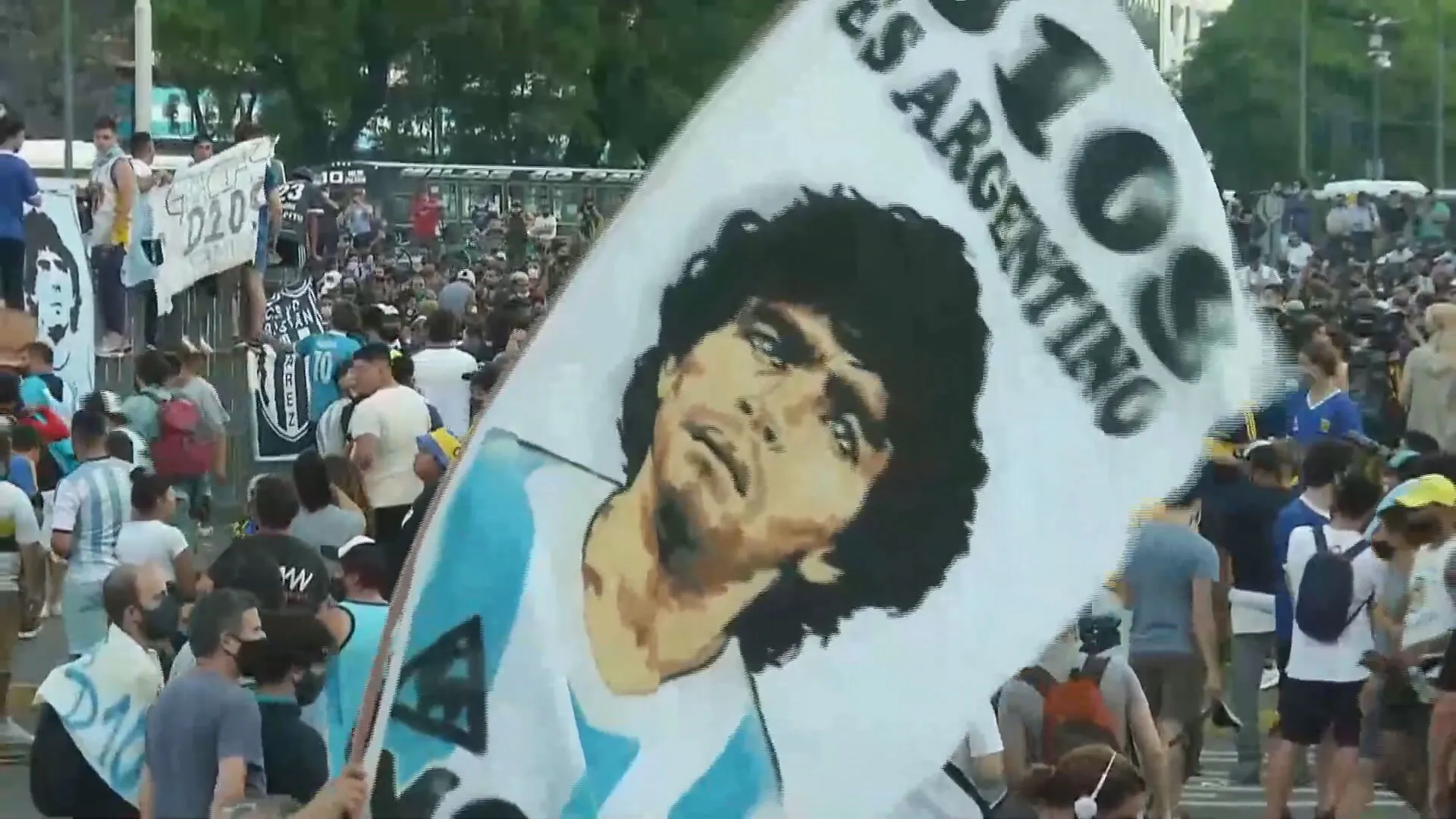 Justiça argentina julgará sete profissionais da saúde por morte de Maradona