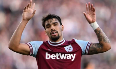 Lucas Paquetá, do West Ham United, comemora o quarto gol com Jarrod Bowen. REUTERS/Tony O'Brien