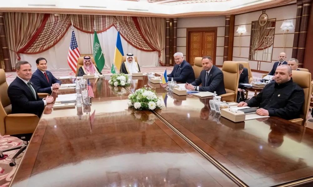 2025-03-11T182034Z_1_LYNXMPEL2A0X2_RTROPTP_4_UCRANIA-CRISE-EUA-CESSARFOGO 2025-03-11T182034Z_1_LYNXMPEL2A0X2_RTROPTP_4_UCRANIA-CRISE-EUA-CESSARFOGO