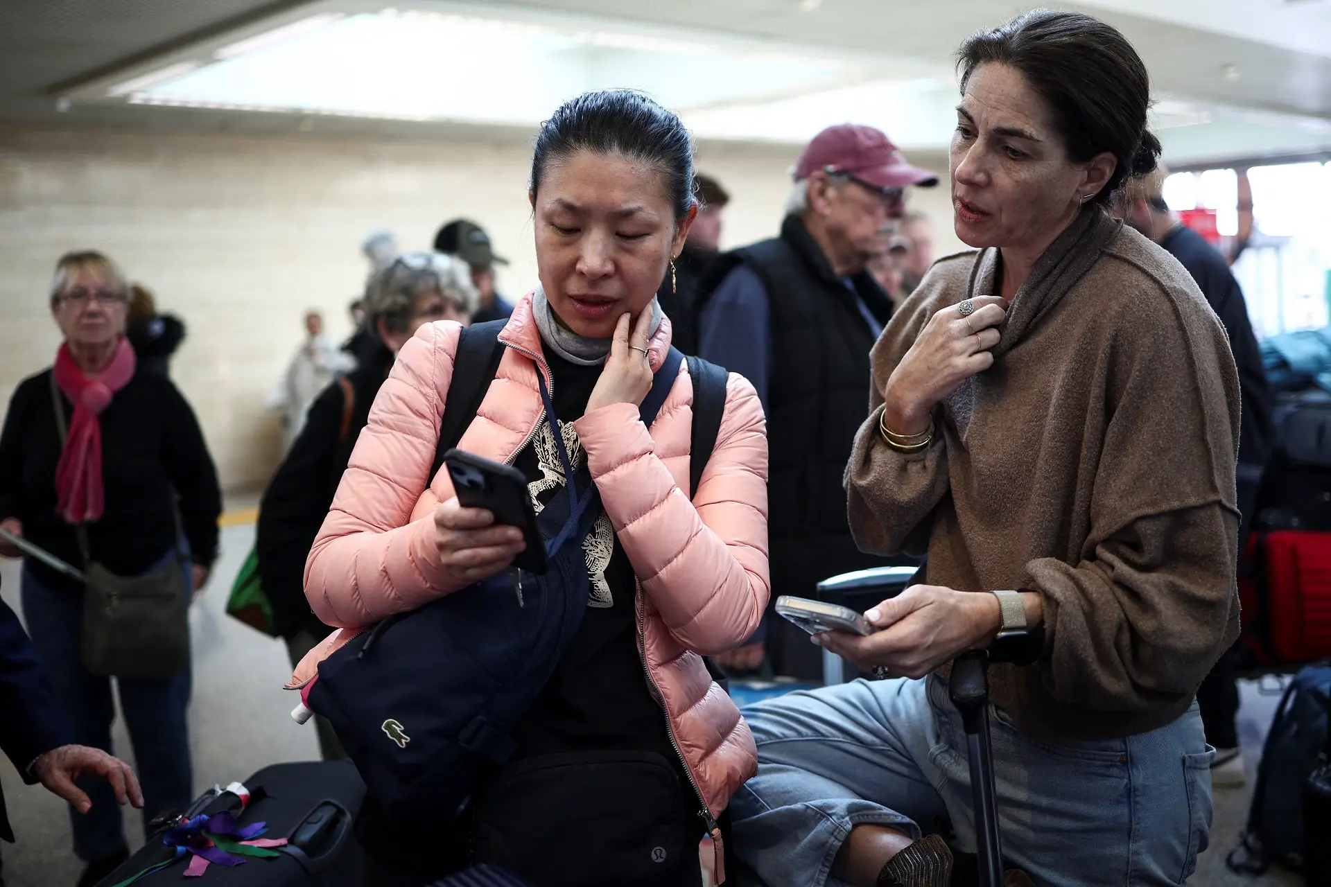 Incêndio paralisa Heathrow e afeta voos do Brasil; prejuízo pode passar de R$ 370 mi