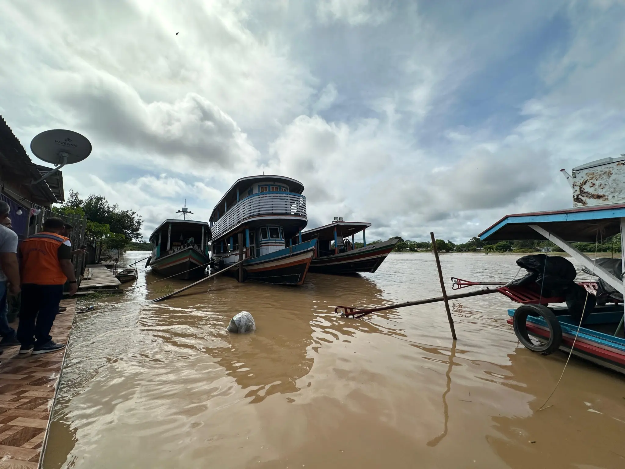 Rio Juruá atinge 13,52 metros; 45 imóveis estão sem energia em Cruzeiro do Sul