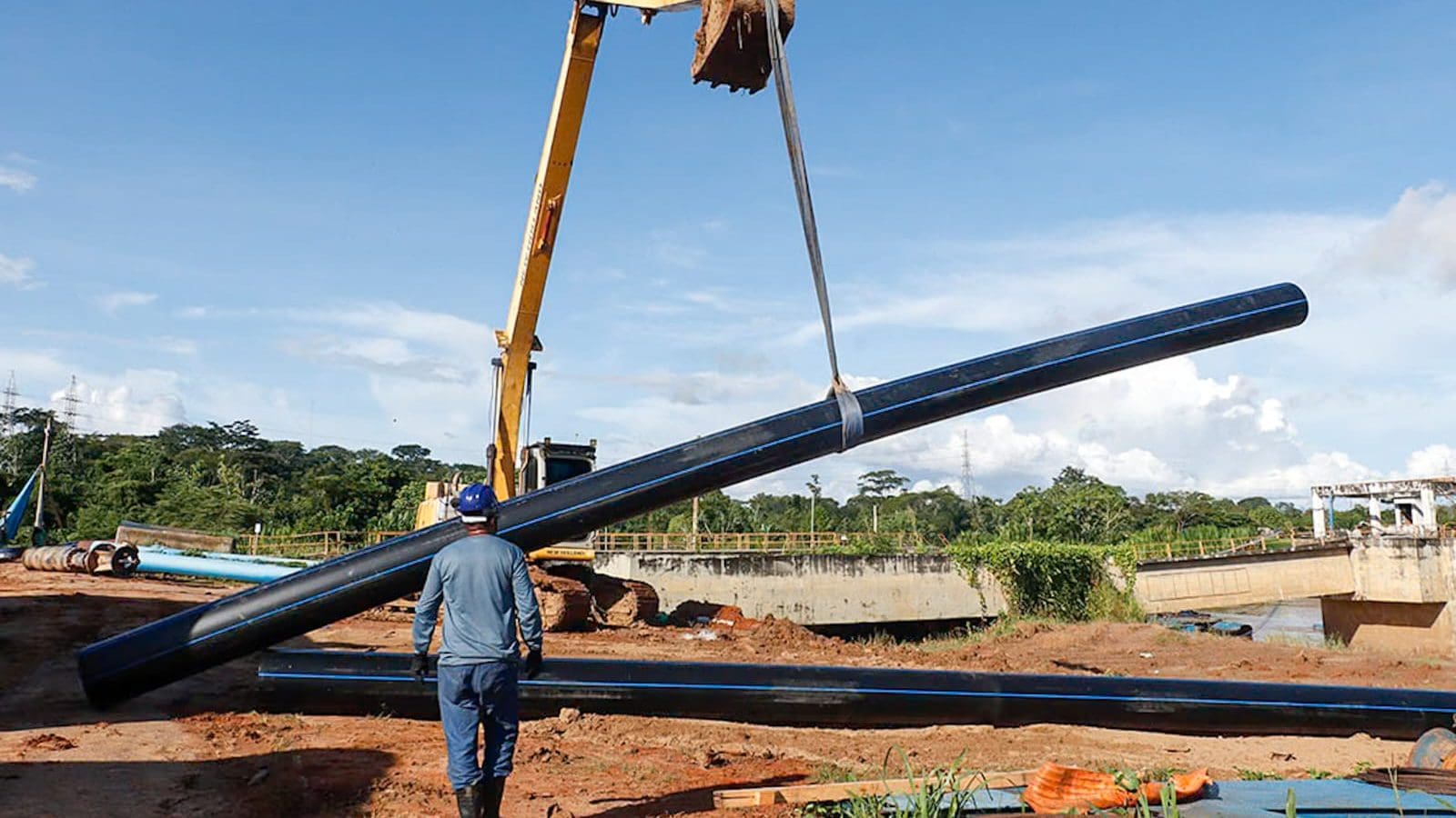 Novas tubulações chegam à ETA II; expectativa é solucionar falta d’água