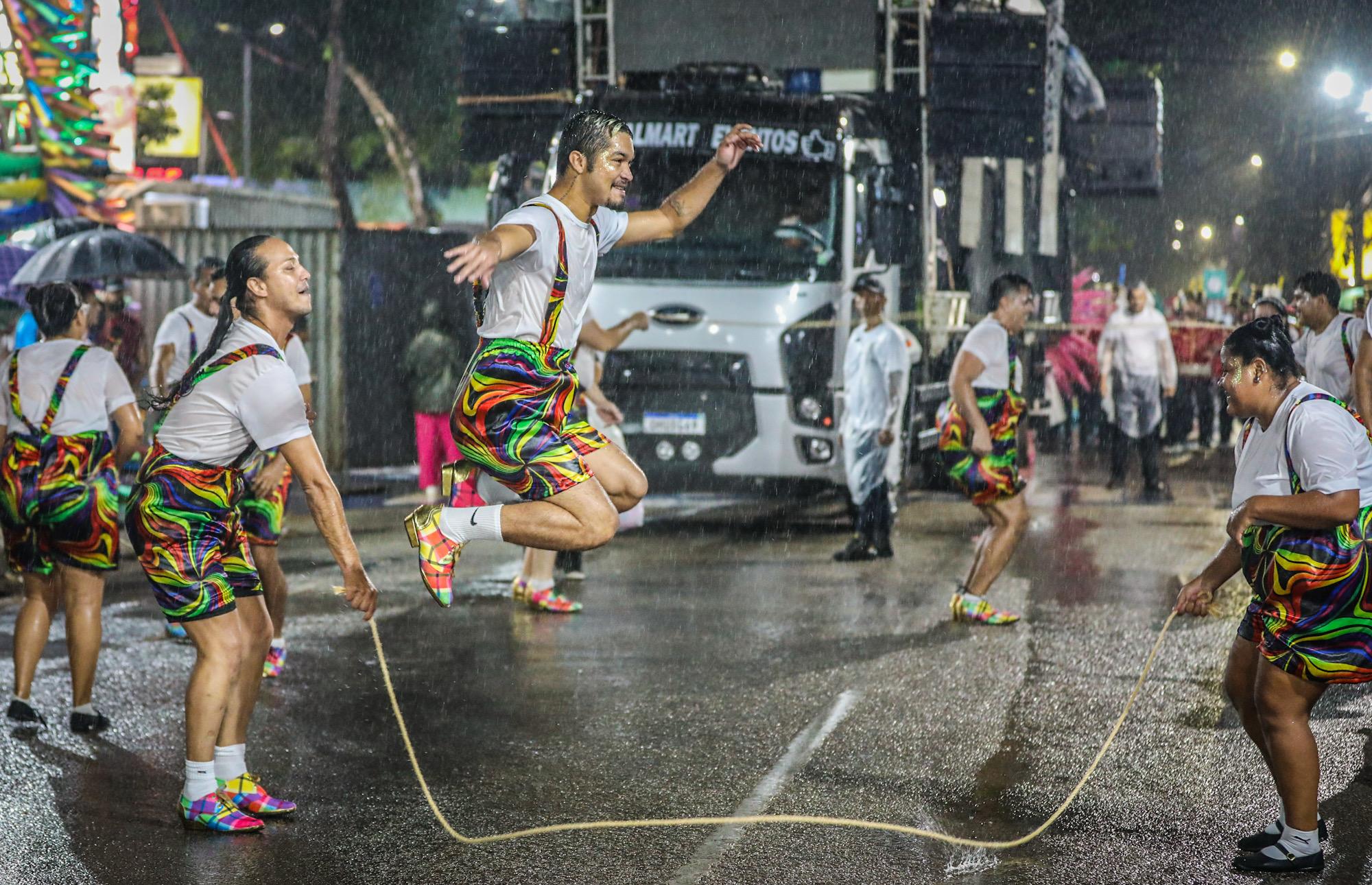Bloco Sem Limite resgata brincadeiras da infância no Carnaval da Família