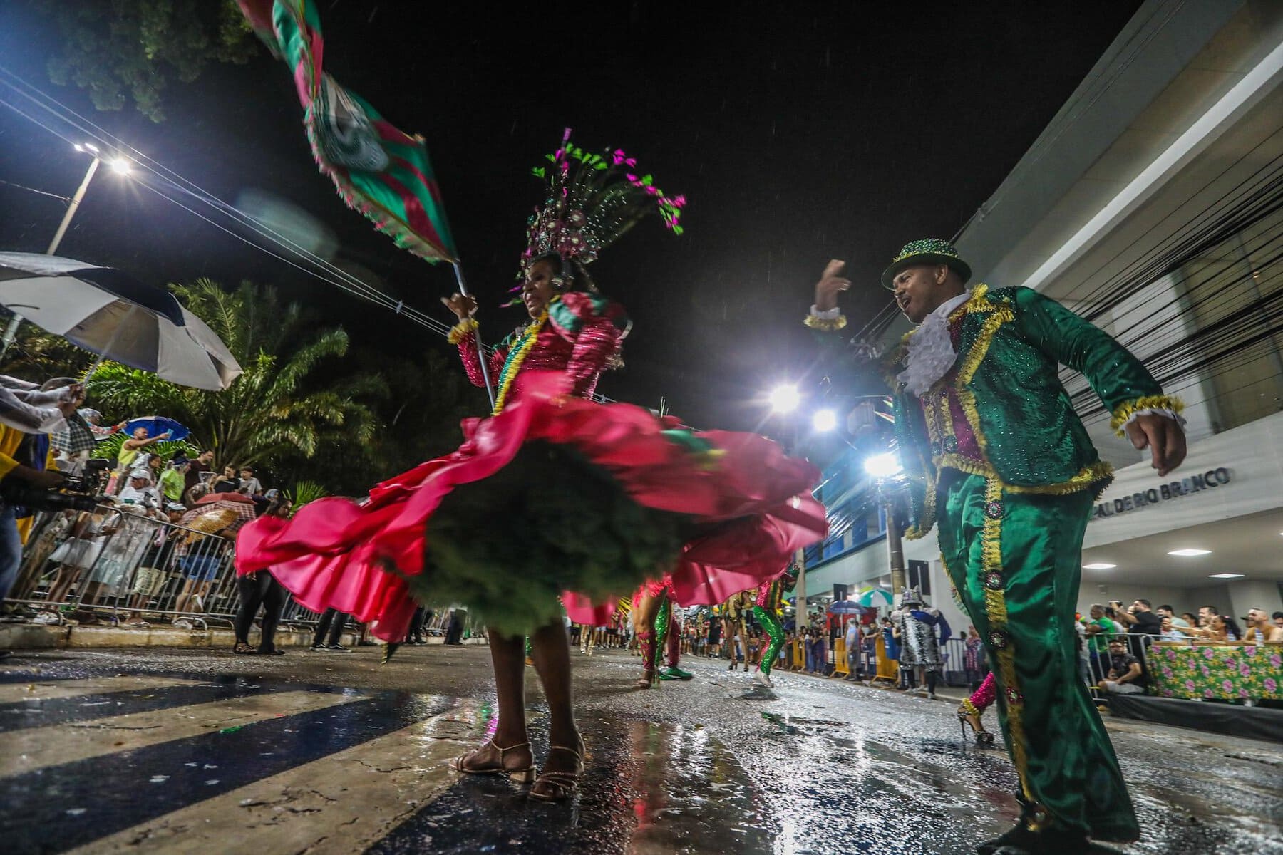 Unidos do Fuxico é desclassificado do concurso de blocos carnavalescos por propaganda indevida