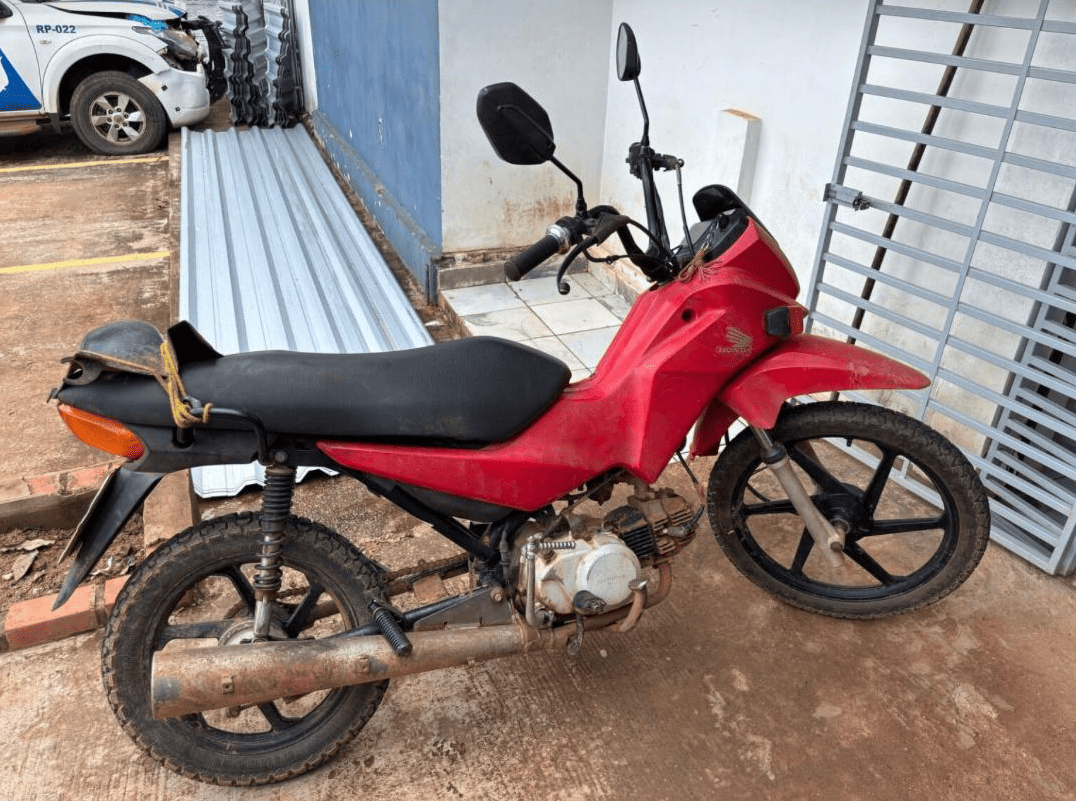 Polícia Civil recupera moto furtada e prende autor em flagrante