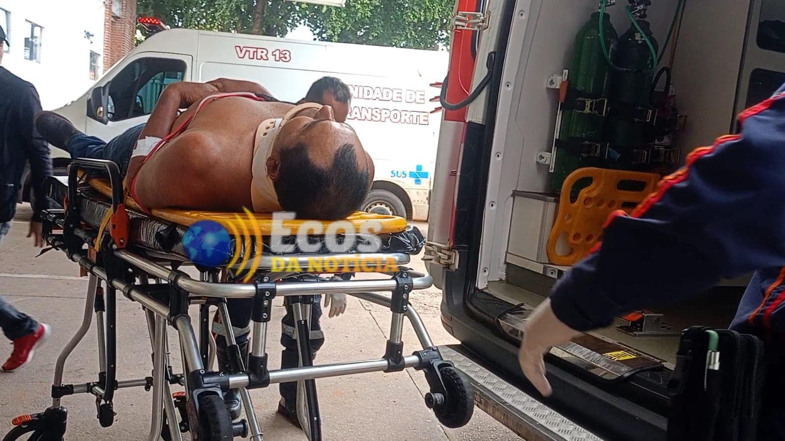 Trabalhador tomba quadriciclo em buraco na BR-364 e é socorrido pelo SAMU