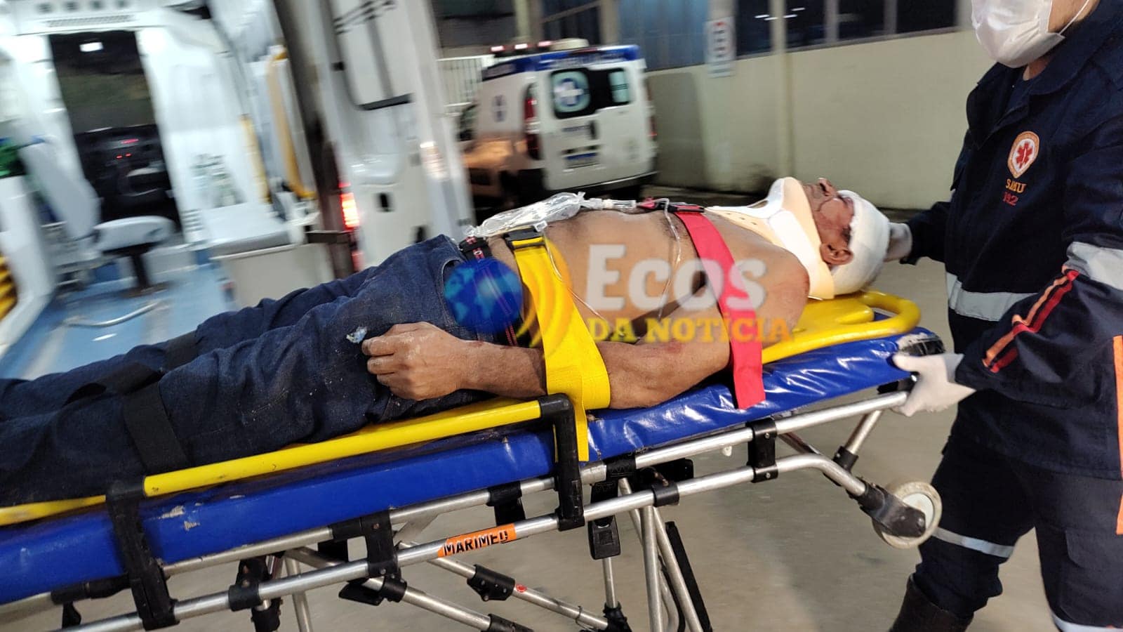 Ao desviar de gato, homem fica ferido em queda de motocicleta