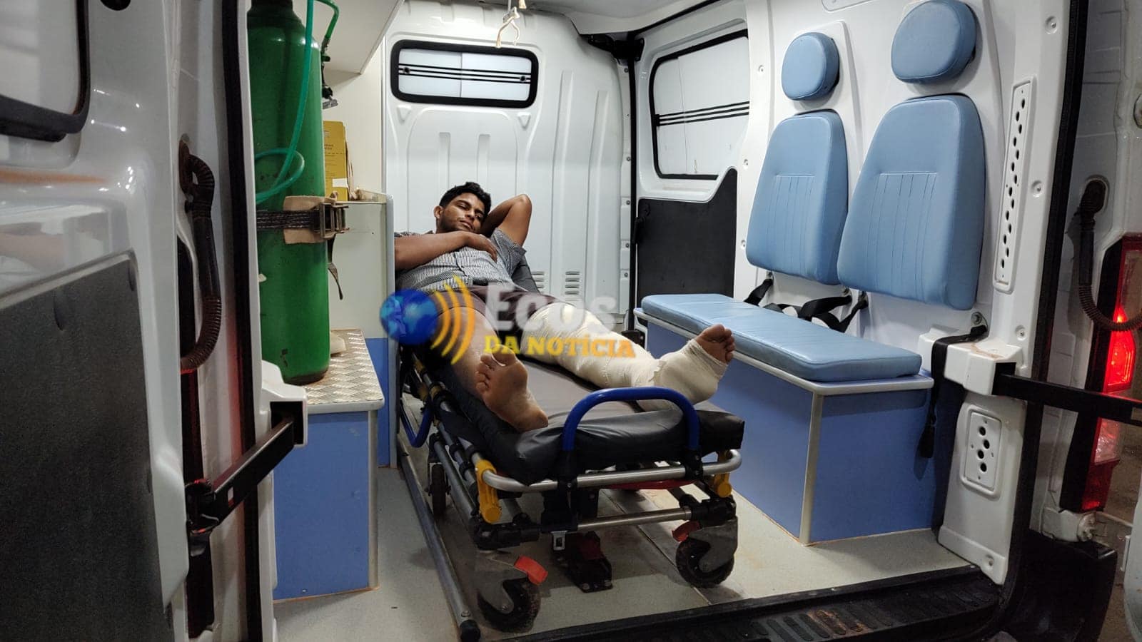 Jovem sofre fratura exposta após ser pisoteado por boi durante treino de montaria