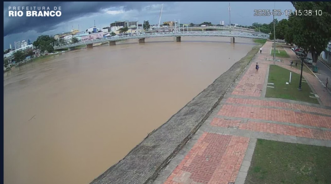 Após estabilização, Rio Acre volta a subir para 14,21 metros na capital