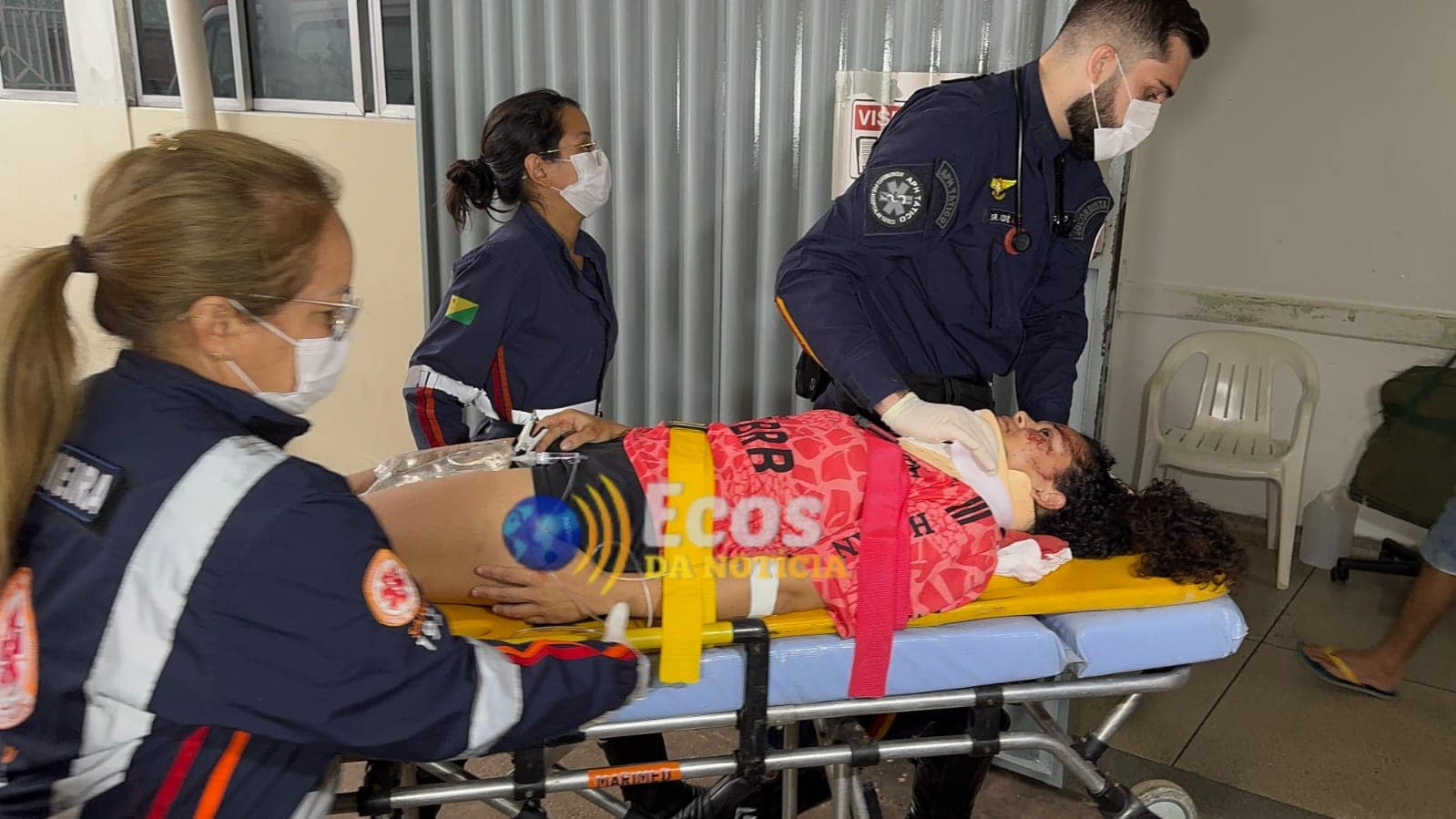 Pedestre tenta atravessar BR-364 fora da faixa e é atropelada