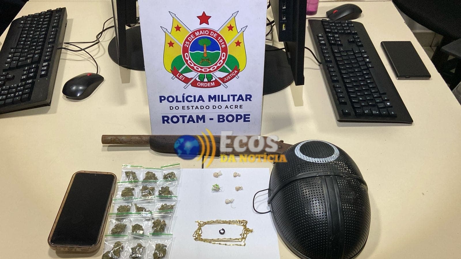 ROTAM apreende adolescente com arma e drogas na Baixada da Sobral