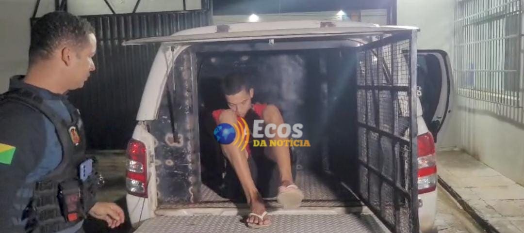 Jovem é preso com simulacro de arma de fogo em Rio Branco